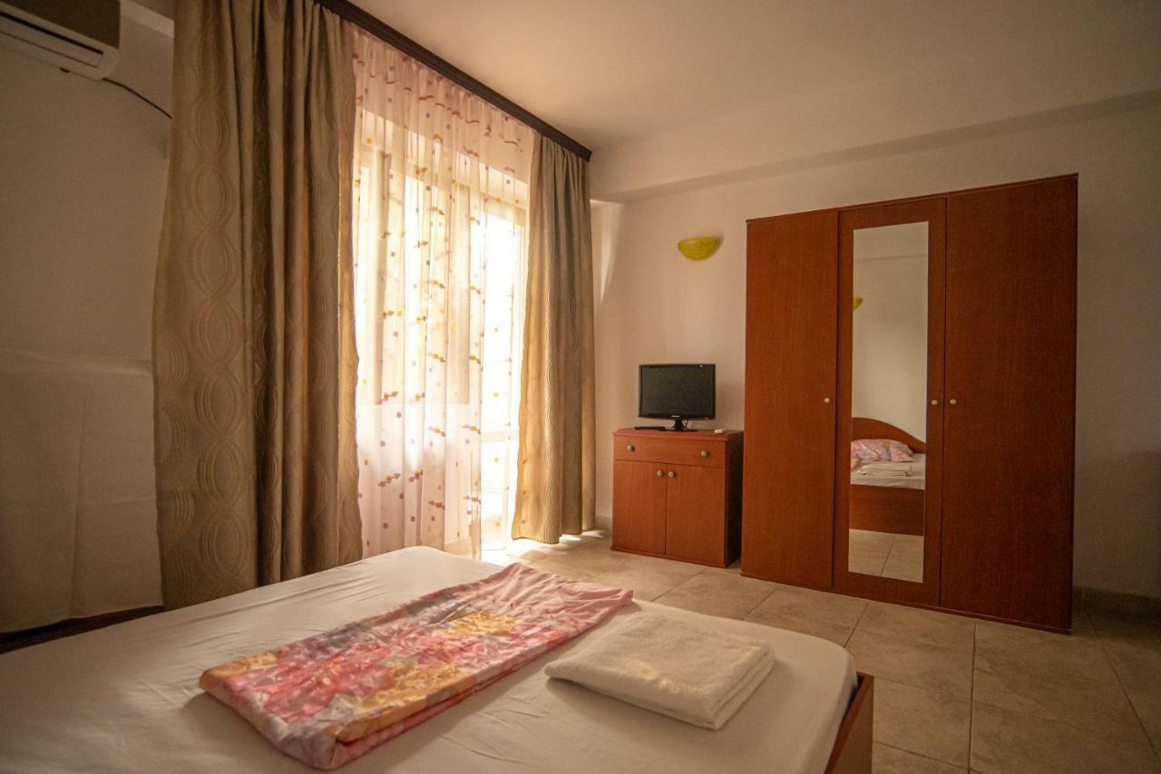 La Papu Si Maia Hotel Dél-Eforie Kültér fotó
