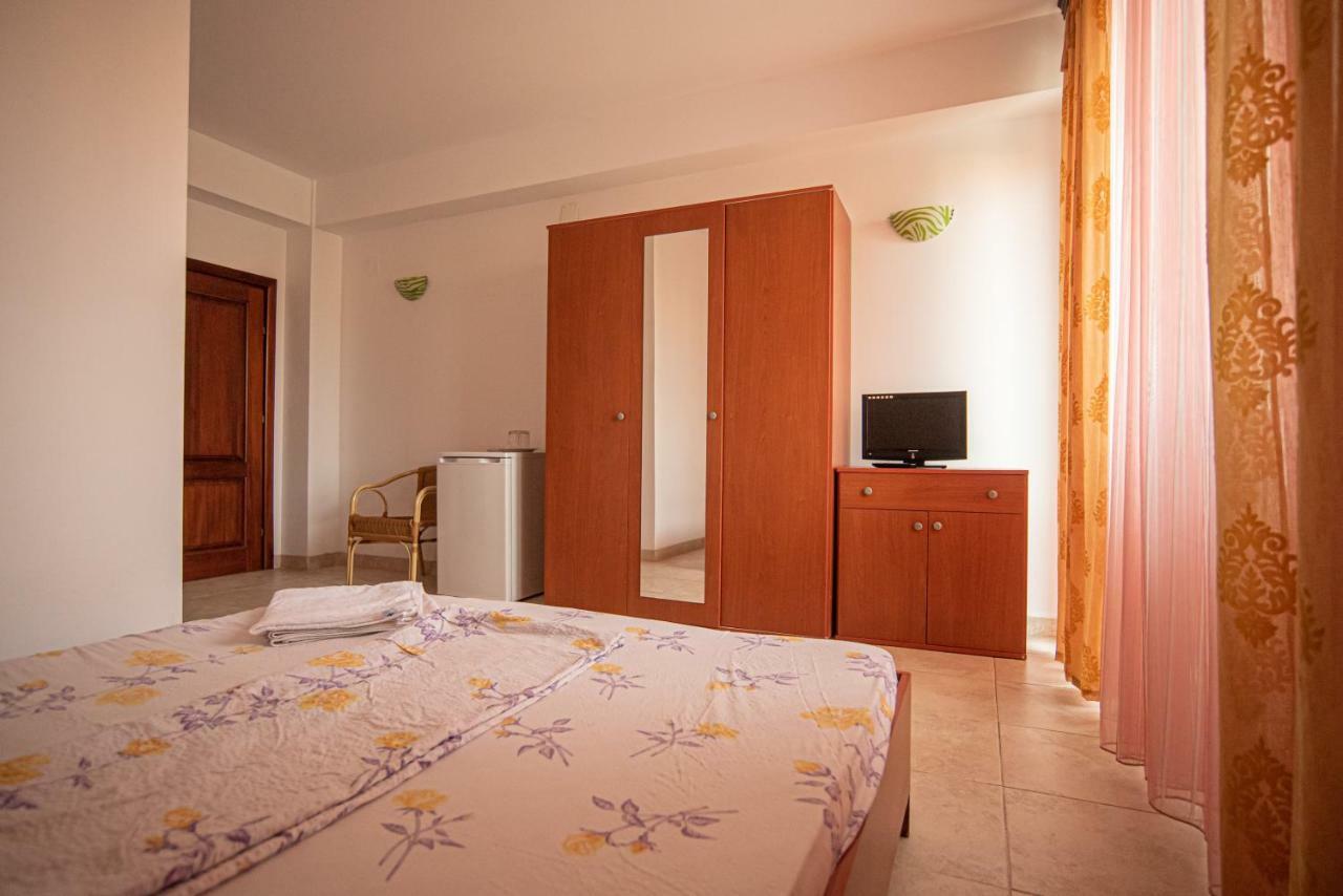 La Papu Si Maia Hotel Dél-Eforie Kültér fotó